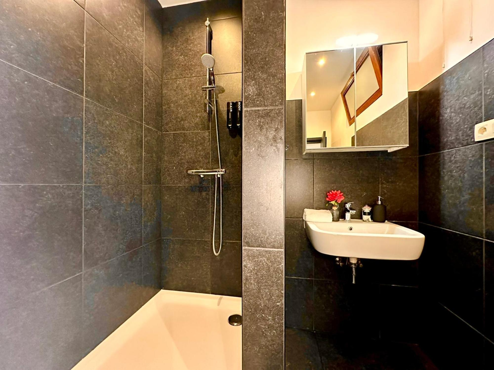 Luxury Suites Centrum By Rikas Hotels 안트베르펜 외부 사진