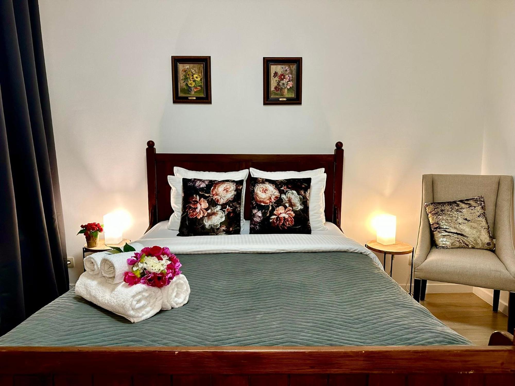 Luxury Suites Centrum By Rikas Hotels 안트베르펜 외부 사진