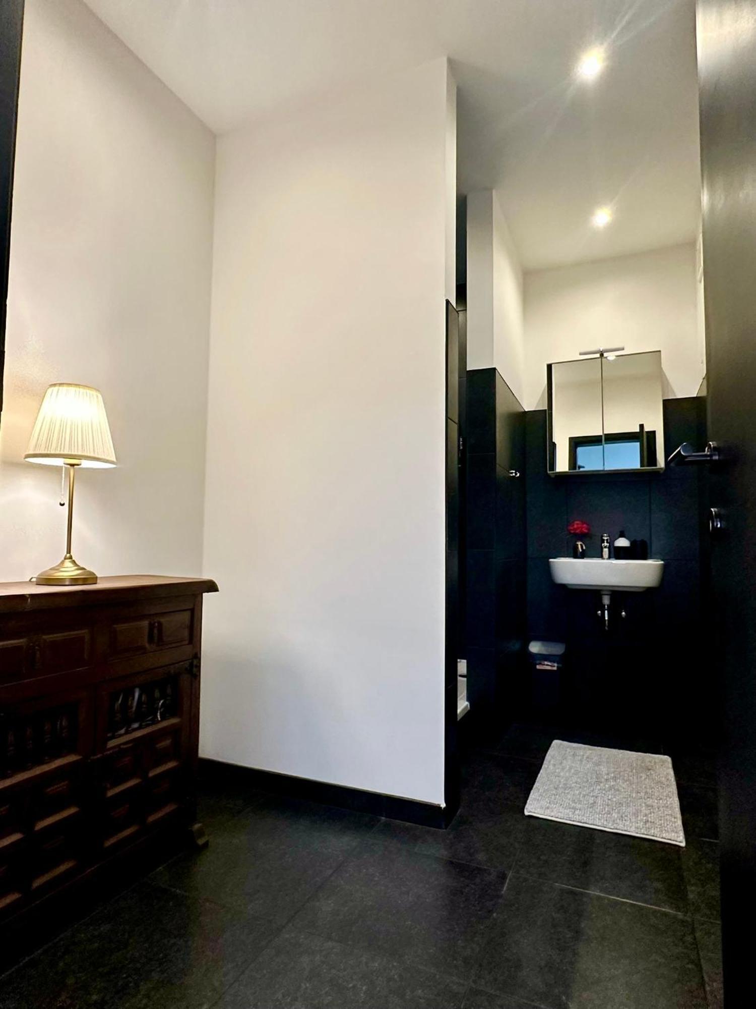 Luxury Suites Centrum By Rikas Hotels 안트베르펜 외부 사진